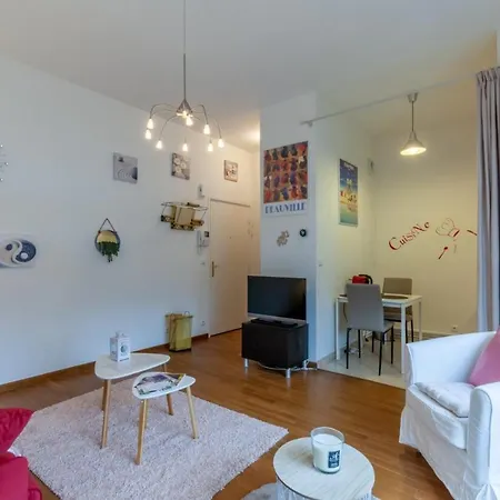 Warm Studio 100M From Place Morny And Port Deauville Exterior photo