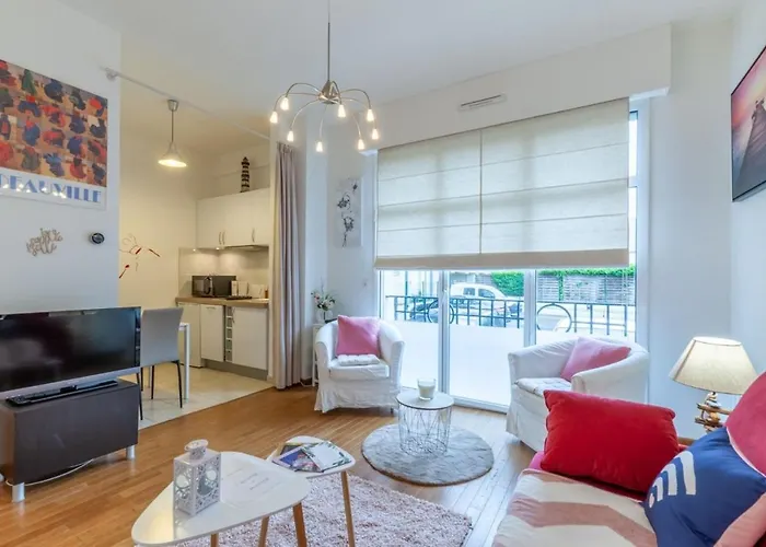 Warm Studio 100M From Place Morny And Port
